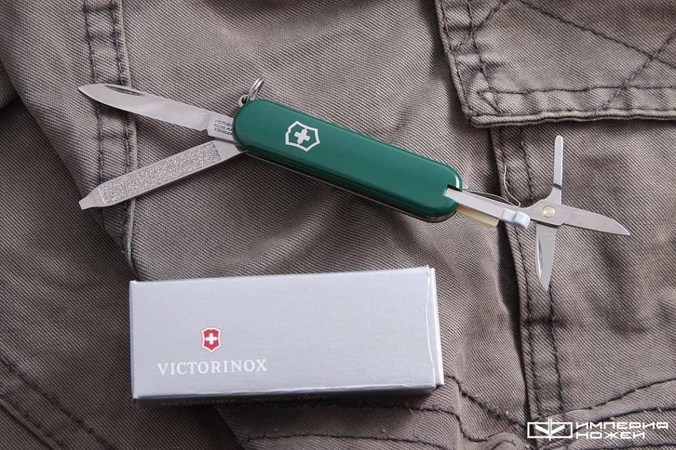 складной нож Classic SD olive – Victorinox