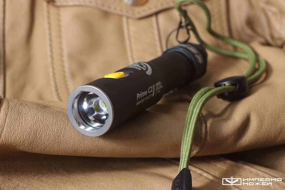 Фонарь armytek. Armytek Prime c2 Pro. Armytek Prime c2 Pro v3 xhp35. Ручной фонарь Armytek Prime c2 Pro v3 xhp35. Специальный фонарик дорожный старый.