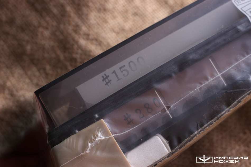 Камень точильный водный комбинированный #280/1500 на подставке Suehiro SH/CR-2800 – Kasumi  фото 3