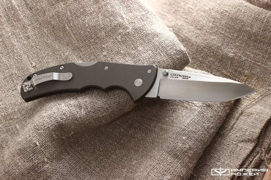 Code 4 Spear Point  – Cold Steel