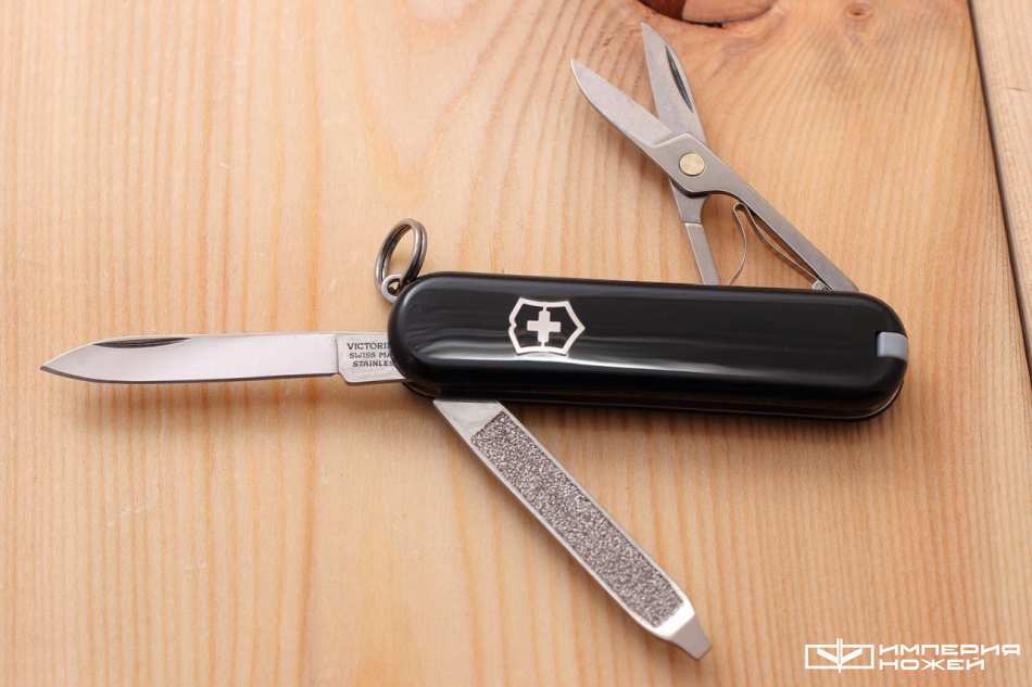 складной многофункциональный нож Classic SD черный – Victorinox