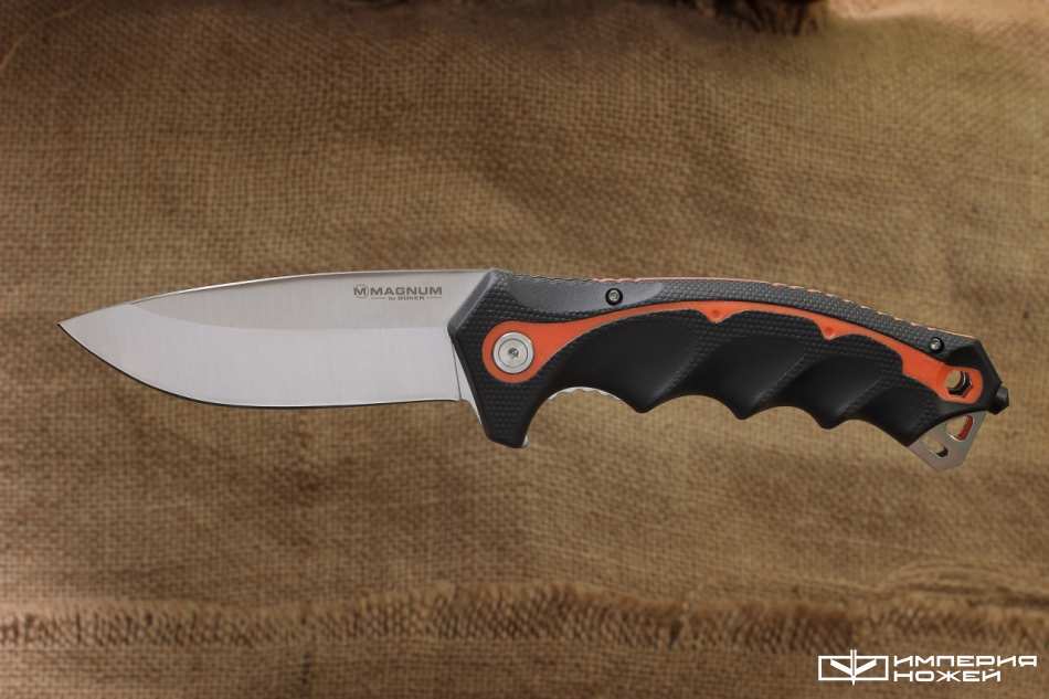 Chainsaw Attendant – Magnum by Boker