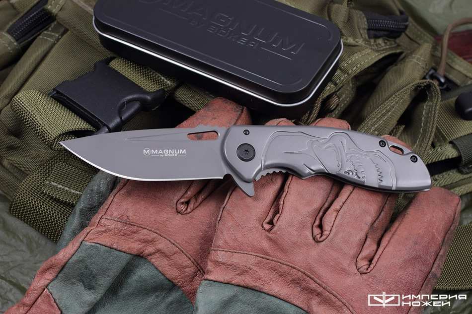 складной нож Massive Half Skull – Magnum by Boker