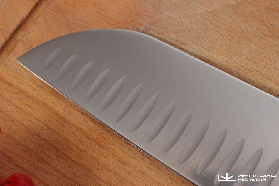 Нож Santoku 6.9053.17KB – Victorinox фото 2