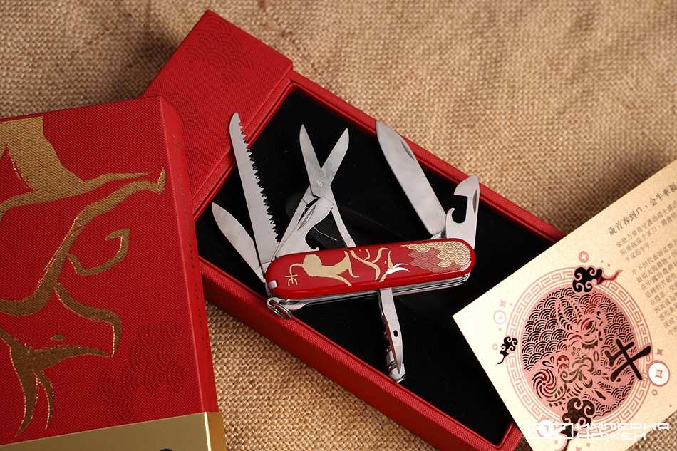 Многофункциональный Нож Victorinox Huntsman Year of the Ox 2021 (1.3714.E10) – Victorinox фото 2