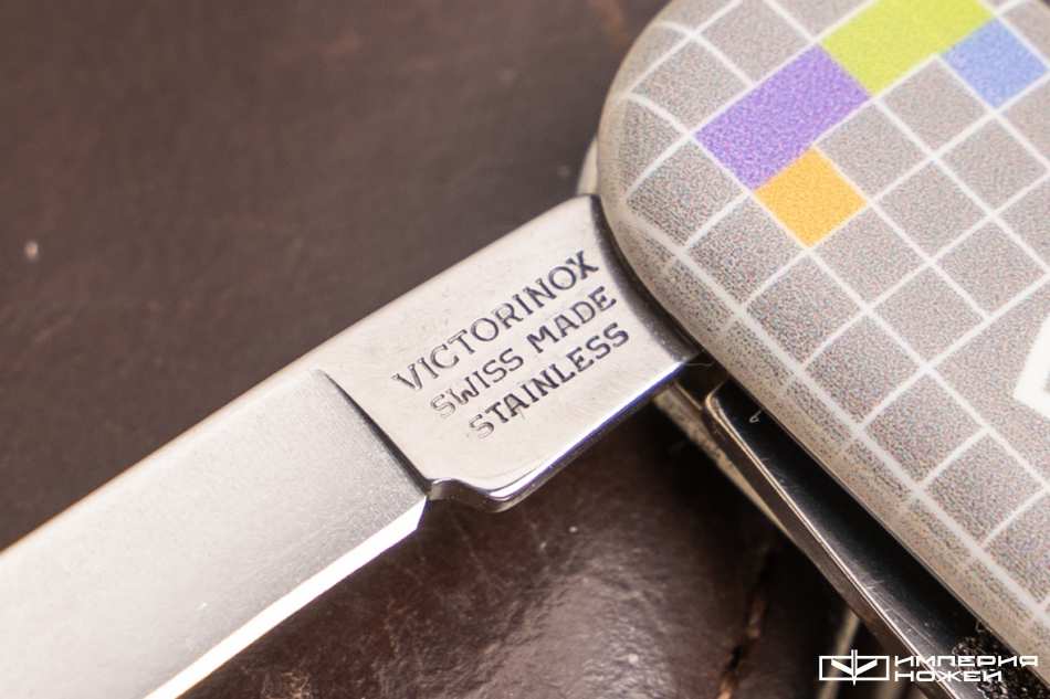 складной нож Retro 0.6223.L2104 – Victorinox фото 6