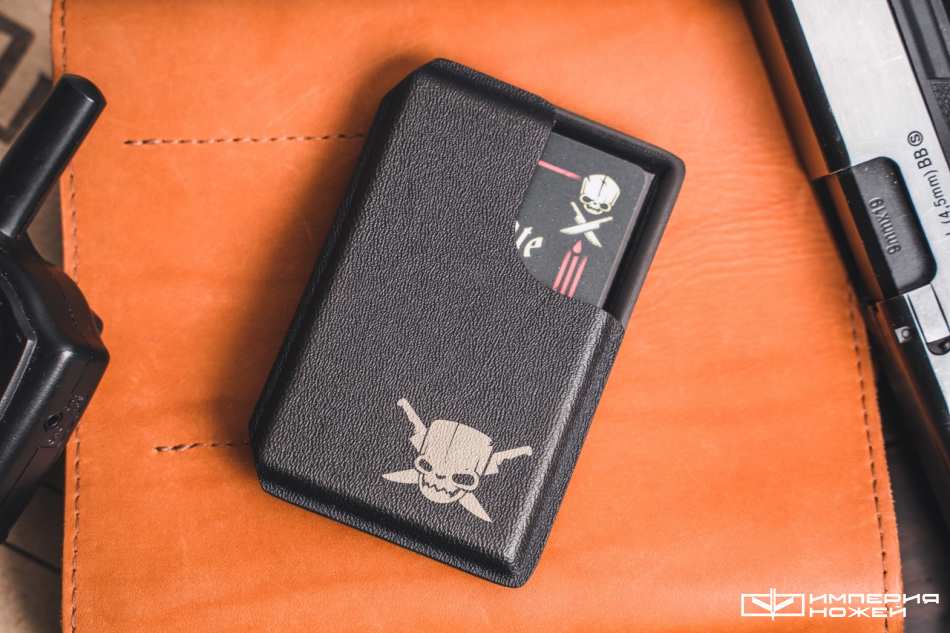 Кардхолдер Черный c Брелком Push Dagger – Pirate Custom фото 4