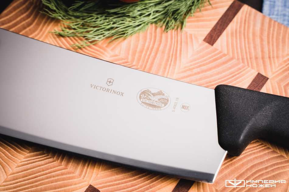Кухонный топорик 5.4003.18 – Victorinox фото 2