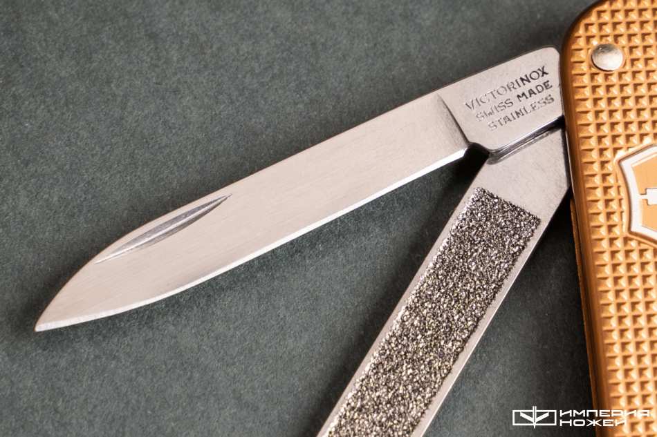 Складной нож-брелок Classic SD Alox Wet Sand – Victorinox фото 2