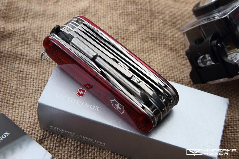 СКЛАДНОЙ ШВЕЙЦАРСКИЙ нож CyberTool 41 – Victorinox фото 2