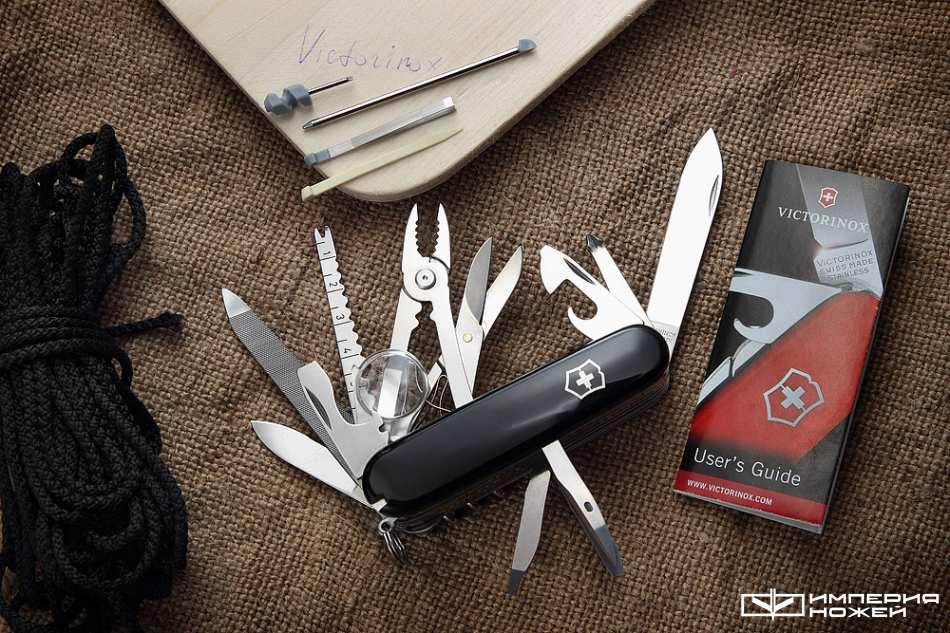 SwissChamp Black – Victorinox