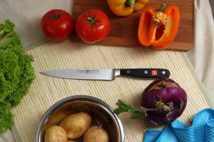 Wuesthof  Нож кухонный для резки мяса 16 см "Classic"