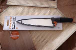 Fiskars Поварской нож в чехле