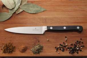 Victorinox Нож для овощей и фруктов 10.0