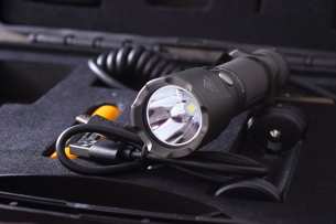 Fenix Fonari  Набор фонарь Fenix TK15UE CREE XP-L HI V3 LED Ultimate Edition