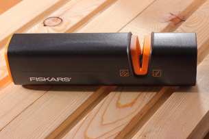 Fiskars Точилка Xsharp для ножей и топоров