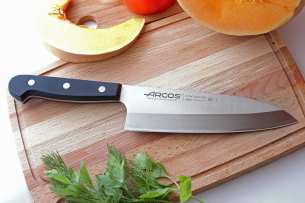 Arcos  Нож кухонный Deba 17 см