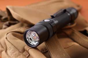 Fenix Fonari  Фонарь Fenix FD30 Cree XP-L HI LED