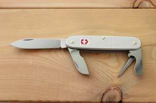 Victorinox Pioneer