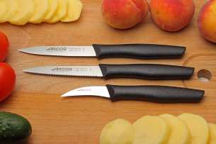 Arcos  Набор из 3-х ножей для чистки и нарезки овощей
