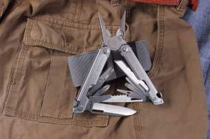 Leatherman  Мультитул FREE P4