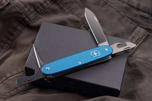 Victorinox Нож Victorinox Pioneer Alox Limited Edition