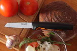 Fiskars Нож для овощей