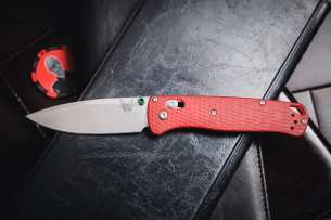Benchmade Складной нож Bugout Red S30V