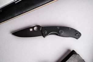 Spyderco Складной нож Tenacious Lightweight Black