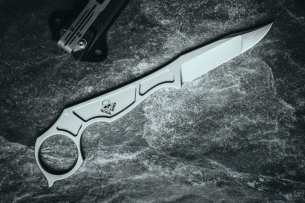 N.C.Custom Нож скрытого ношения с фиксированным клинком Thorn Razvedos Edition (Aus-8, Stonewash, Black)
