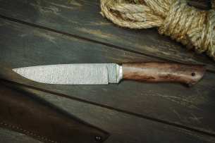 Kuznitsa Koval Нож с фиксированным клинком Сибиряк Дамаск, Стабилизированная карельская береза
